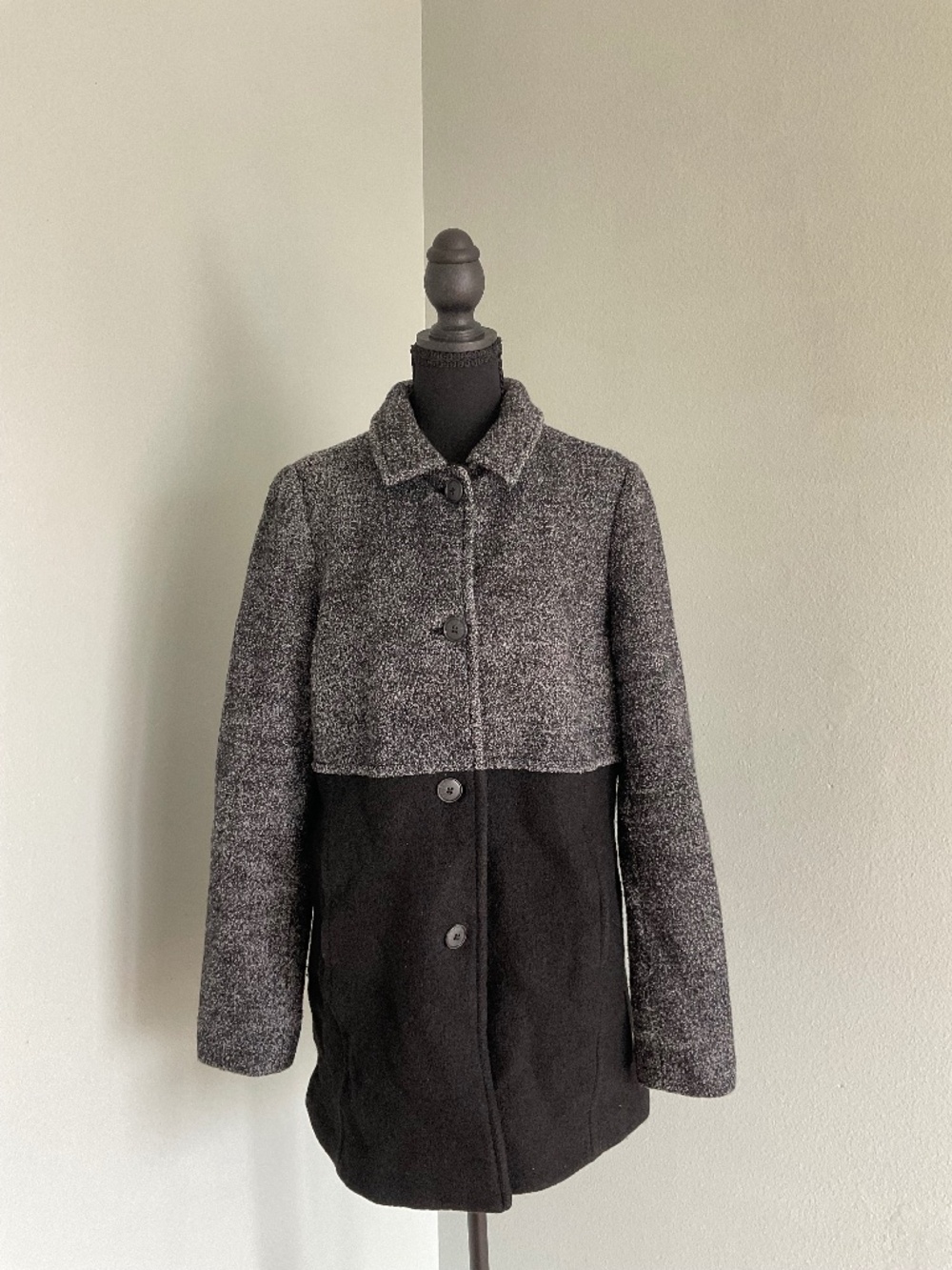 LANDS END WOOL COAT SIZE 12